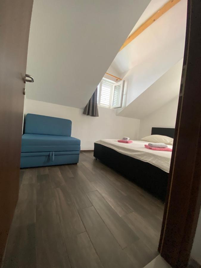 Guesthouse Ruza Sobra Apartments In The Attic Of The House Exterior foto