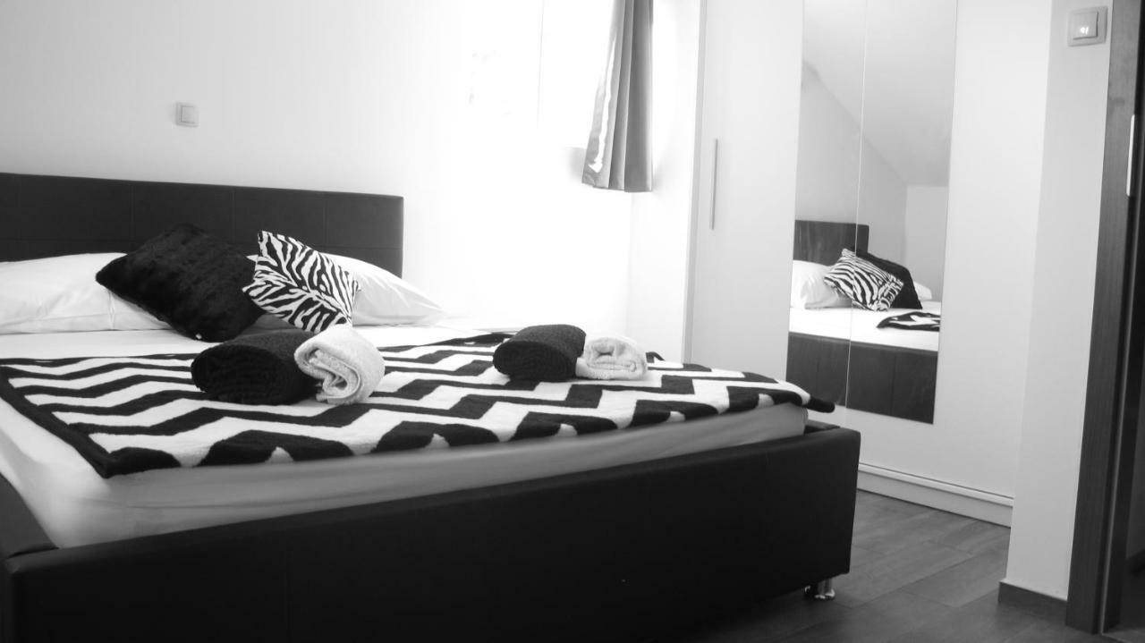 Guesthouse Ruza Sobra Apartments In The Attic Of The House Exterior foto